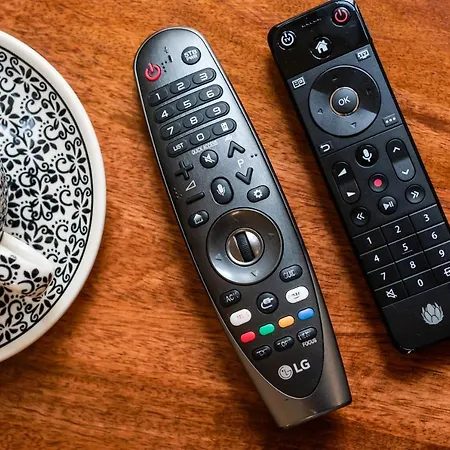 Premium Center By Bookinghost *