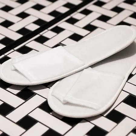 Premium Center By Bookinghost * 华沙